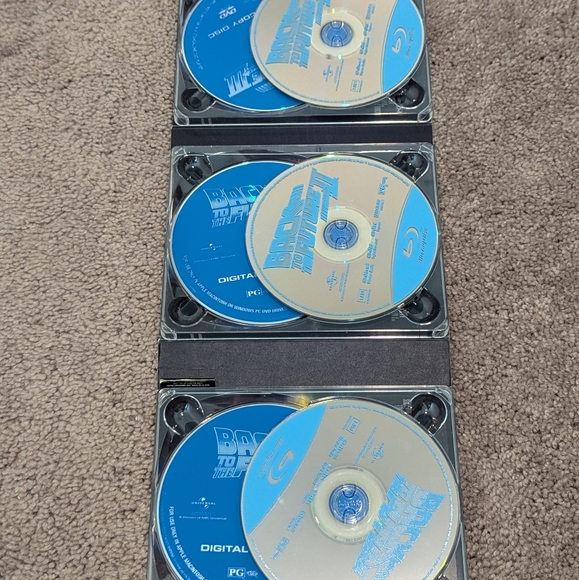 Back to the Future Blue Ray and Digital DVD Box Set Back to the Future - Picture 8 of 13